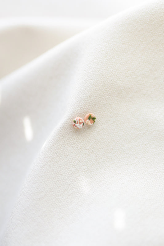 Micro Stud: Climbing Vines