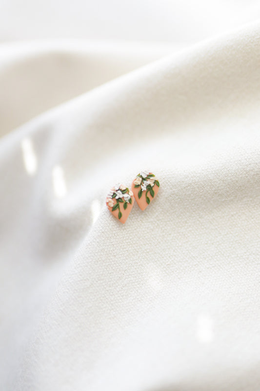 Pear Stud: Climbing Vines