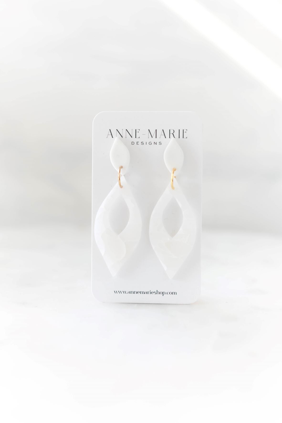 Antoinette: Pick Your Color