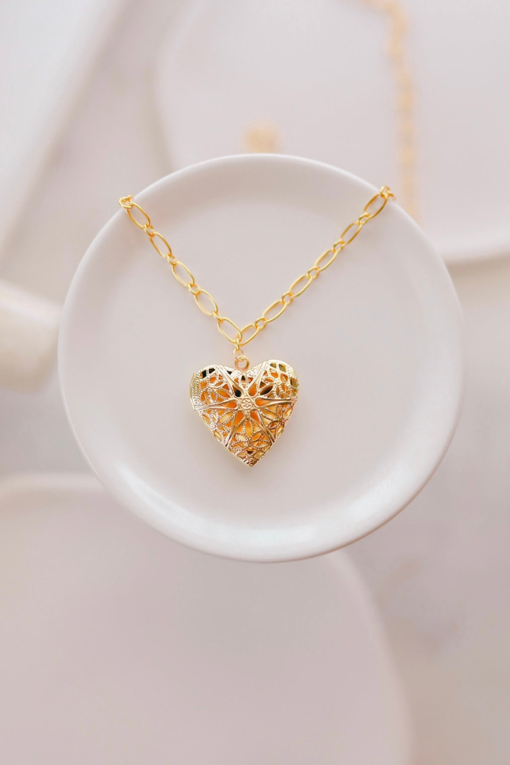 Filgeree Heart Locket Necklace