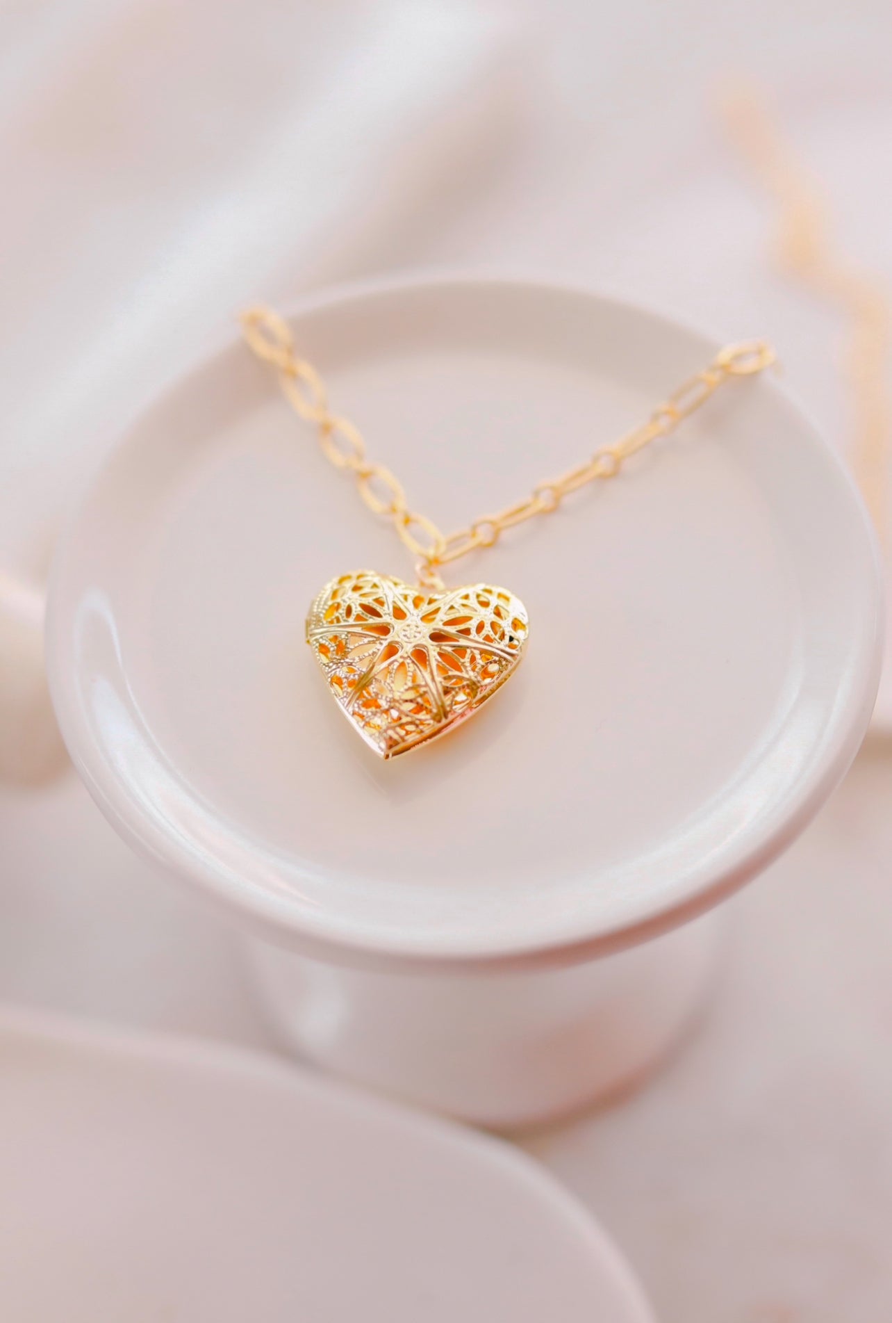 Filgeree Heart Locket Necklace